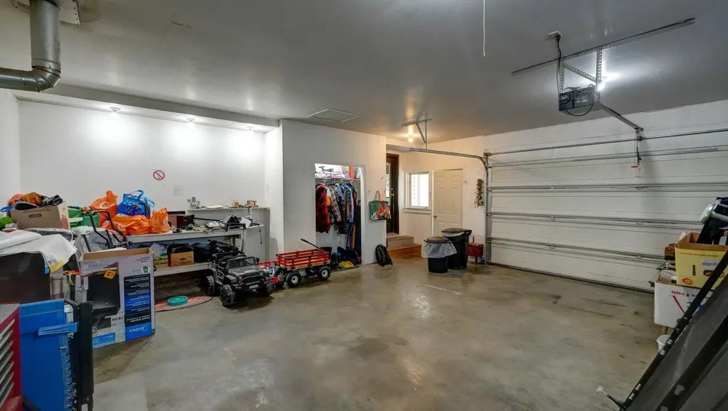428 57 Avenue W Claresholm AB T0L 0T0