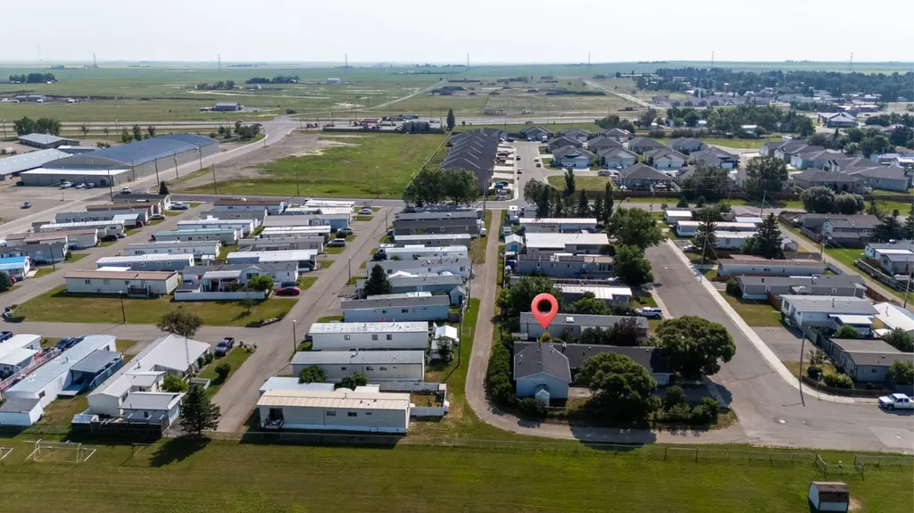 428 57 Avenue W Claresholm AB T0L 0T0