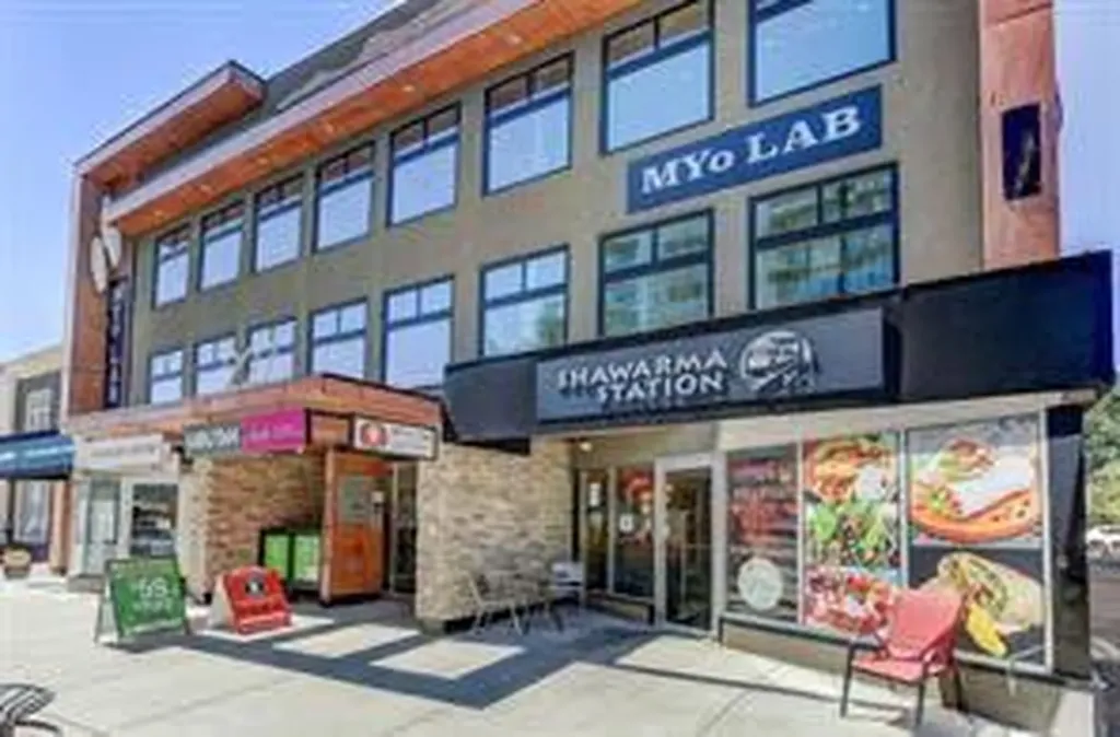 728 3 Avenue NW Calgary AB T2N 0J1