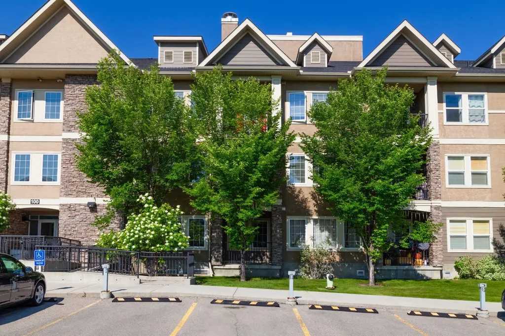 100 Cranfield Common SE Calgary AB T3M 1S1
