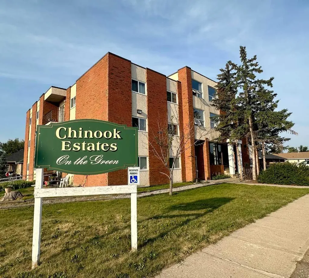 1 Chinook Crescent W Claresholm AB T0L 0T0
