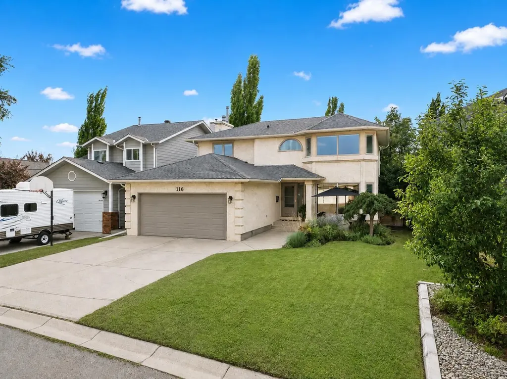 116 Sun Harbour Way SE Calgary AB T2X 3C2