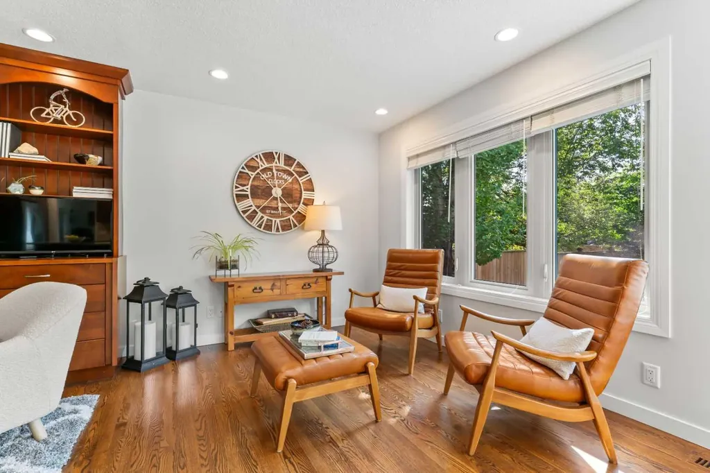 116 Sun Harbour Way SE Calgary AB T2X 3C2