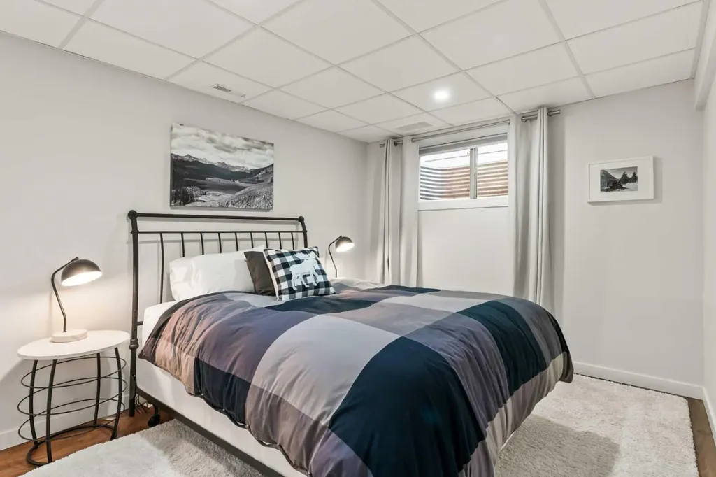 116 Sun Harbour Way SE Calgary AB T2X 3C2