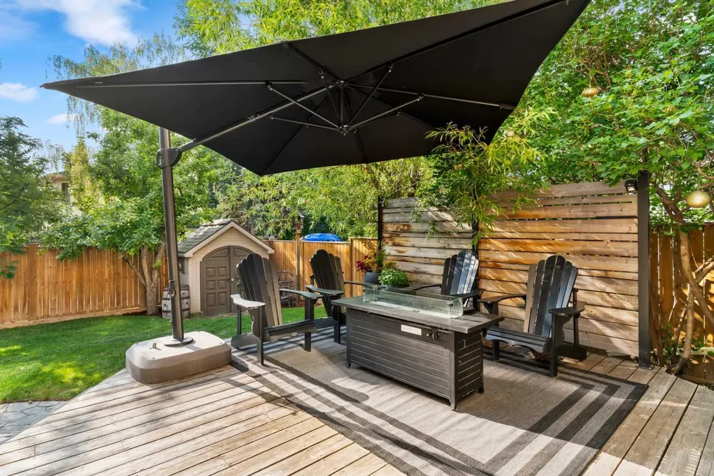 116 Sun Harbour Way SE Calgary AB T2X 3C2