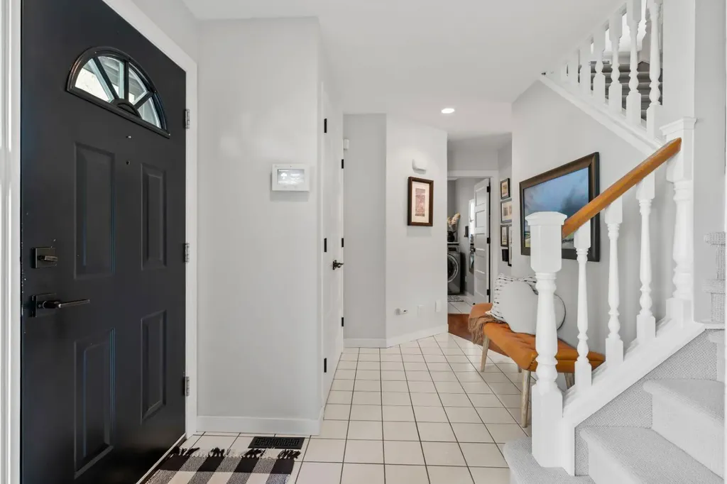 116 Sun Harbour Way SE Calgary AB T2X 3C2