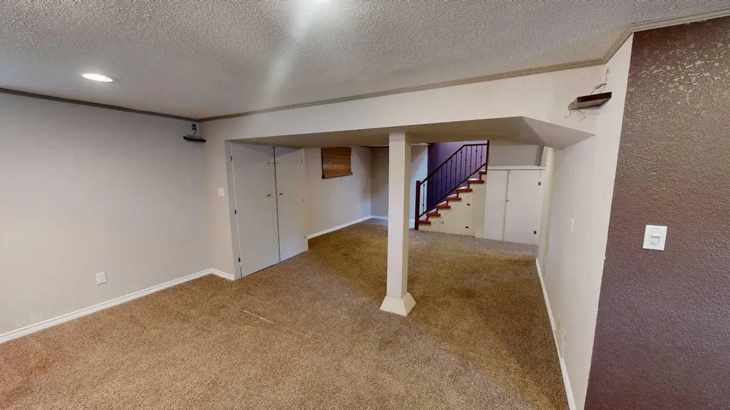 1129 20 Street S Lethbridge AB T1K 2E1