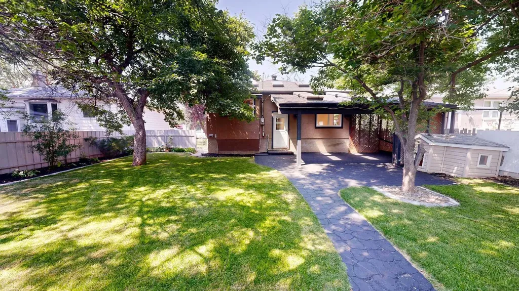 1129 20 Street S Lethbridge AB T1K 2E1