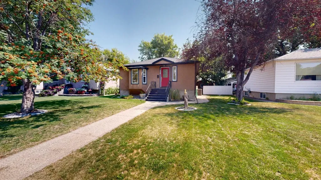 1129 20 Street S Lethbridge AB T1K 2E1