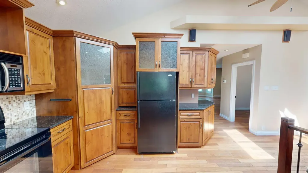 1129 20 Street S Lethbridge AB T1K 2E1