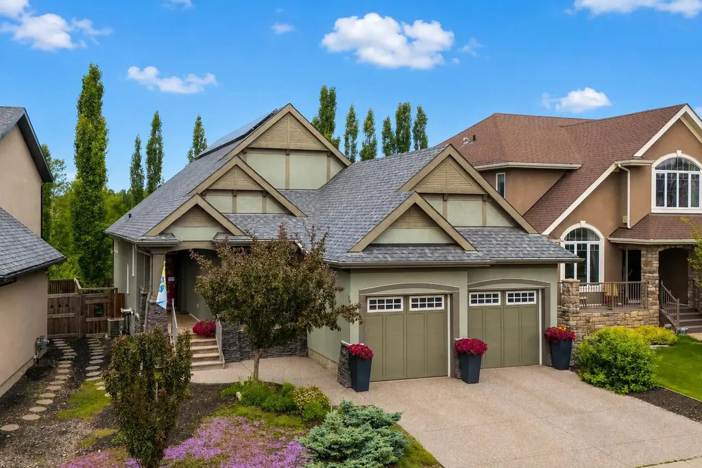 21 Rockford Road NW Calgary AB T3G 0c9