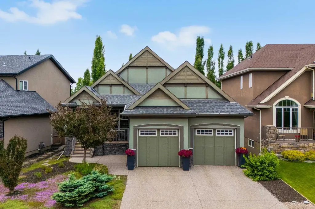 21 Rockford Road NW Calgary AB T3G 0c9