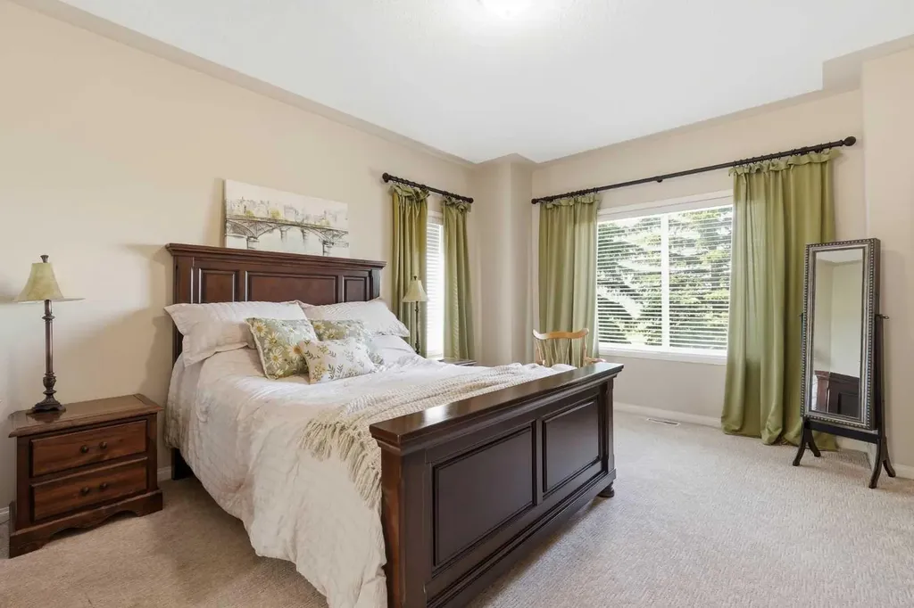 120 Sierra Morena Landing SW Calgary AB T3H 4K4