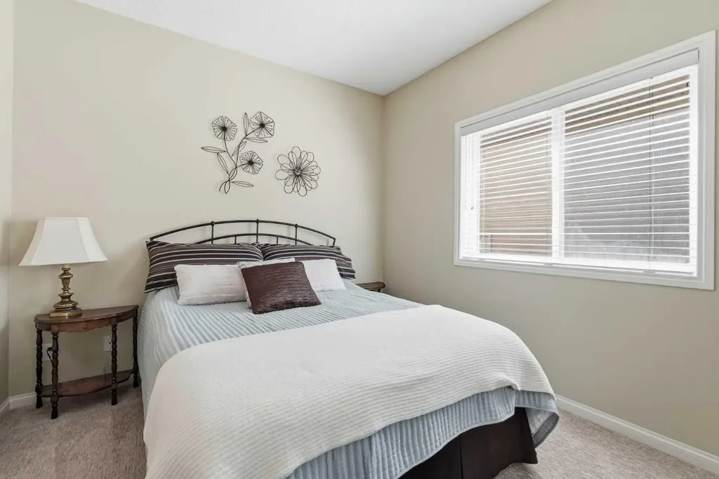 120 Sierra Morena Landing SW Calgary AB T3H 4K4