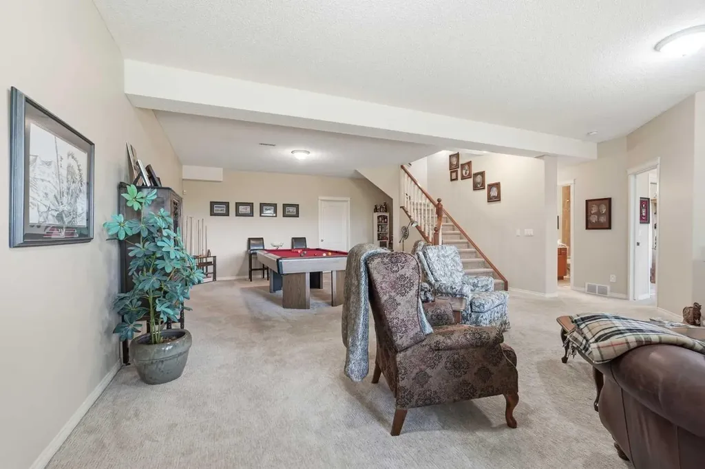 120 Sierra Morena Landing SW Calgary AB T3H 4K4