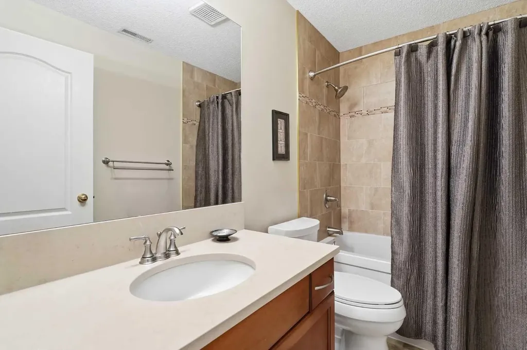 120 Sierra Morena Landing SW Calgary AB T3H 4K4