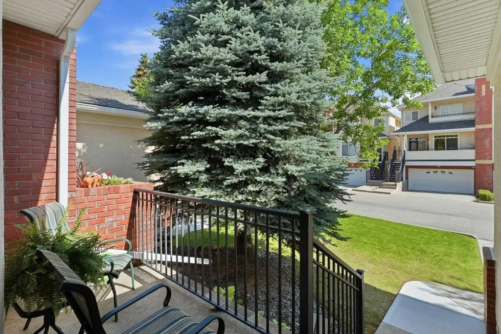 120 Sierra Morena Landing SW Calgary AB T3H 4K4