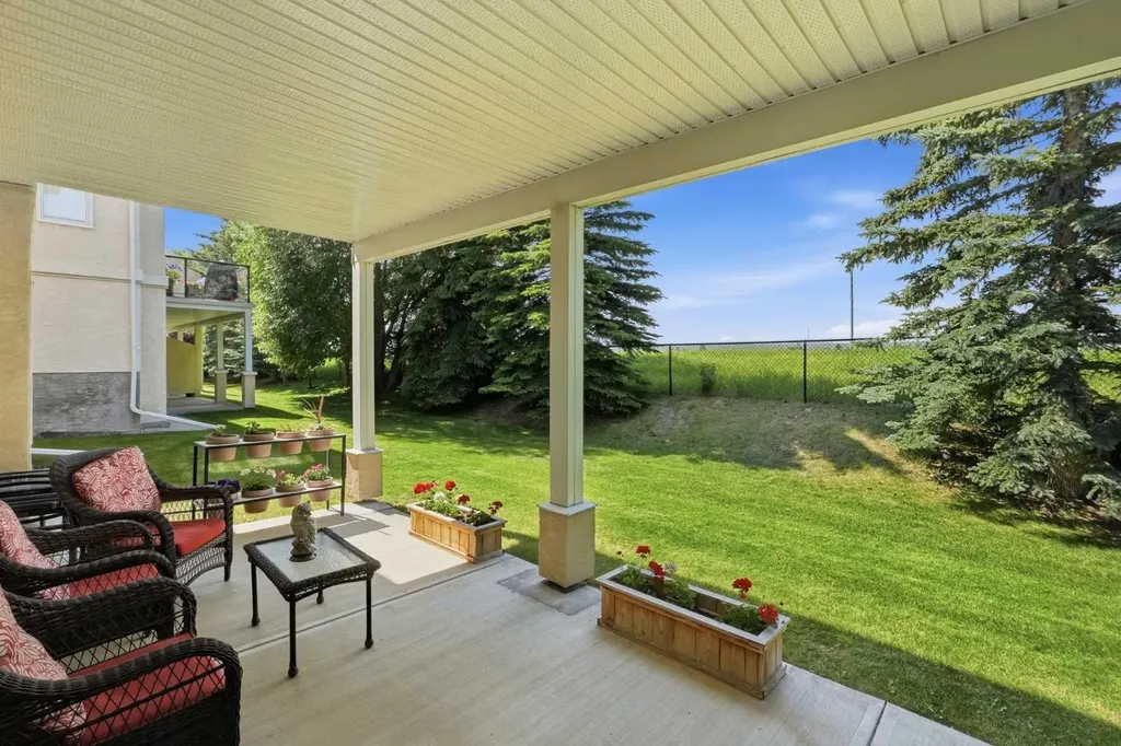 120 Sierra Morena Landing SW Calgary AB T3H 4K4