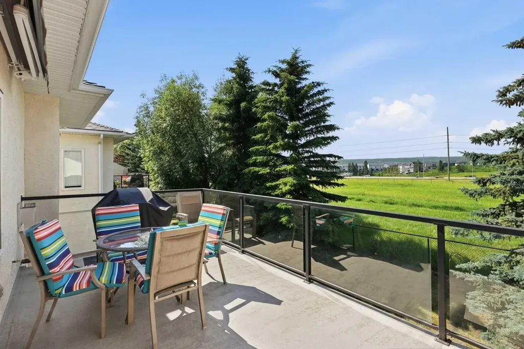 120 Sierra Morena Landing SW Calgary AB T3H 4K4