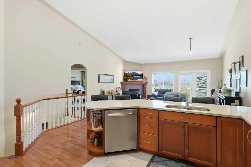 120 Sierra Morena Landing SW Calgary AB T3H 4K4