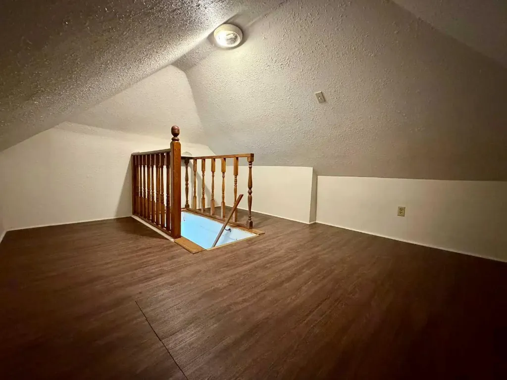 1236 1 Avenue Wainwright AB T9W 1G9