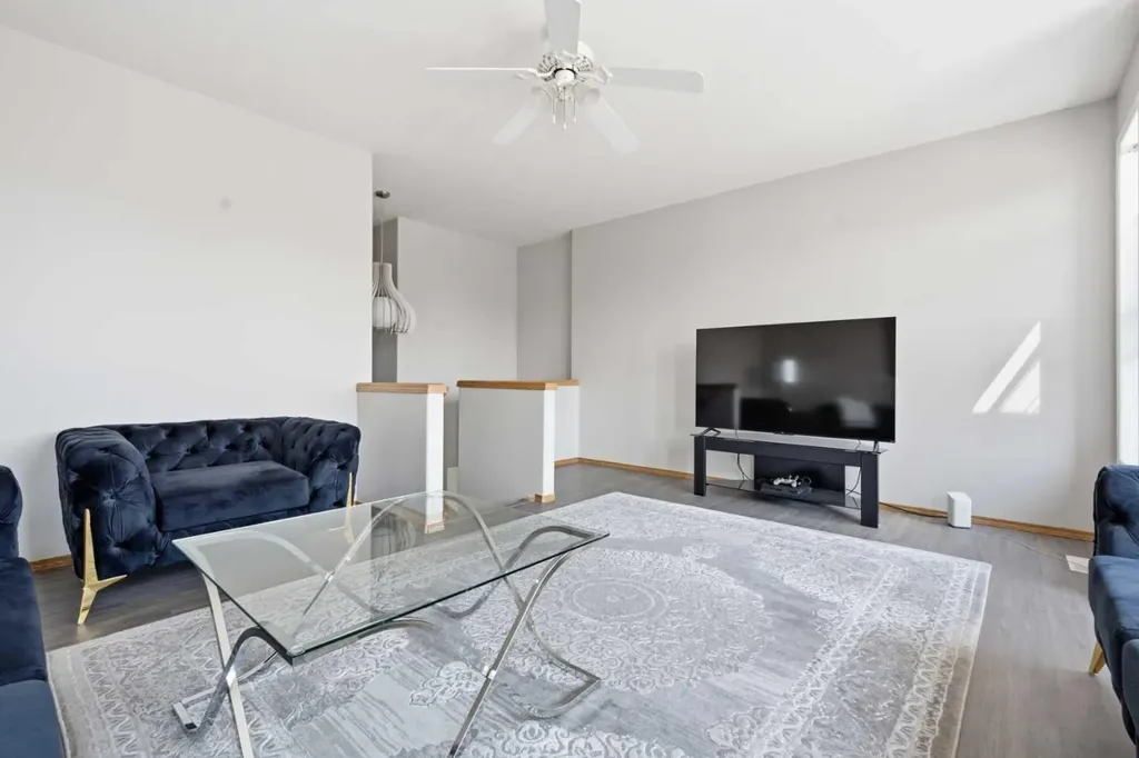 161 Saddlemead Road NE Calgary AB T3J4J3