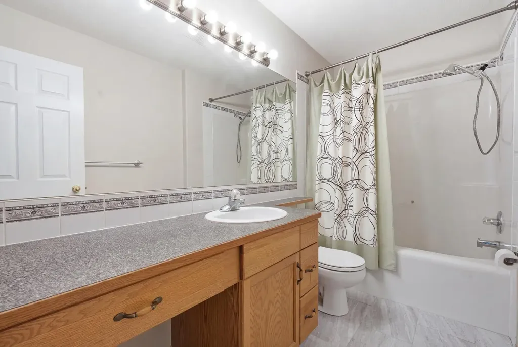 161 Saddlemead Road NE Calgary AB T3J4J3