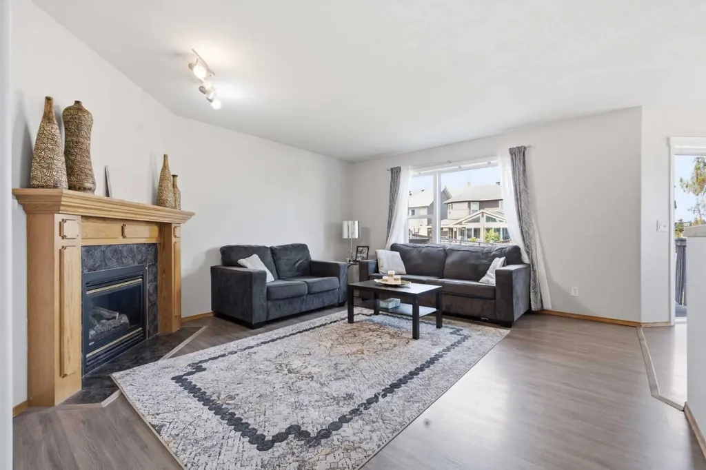 161 Saddlemead Road NE Calgary AB T3J4J3