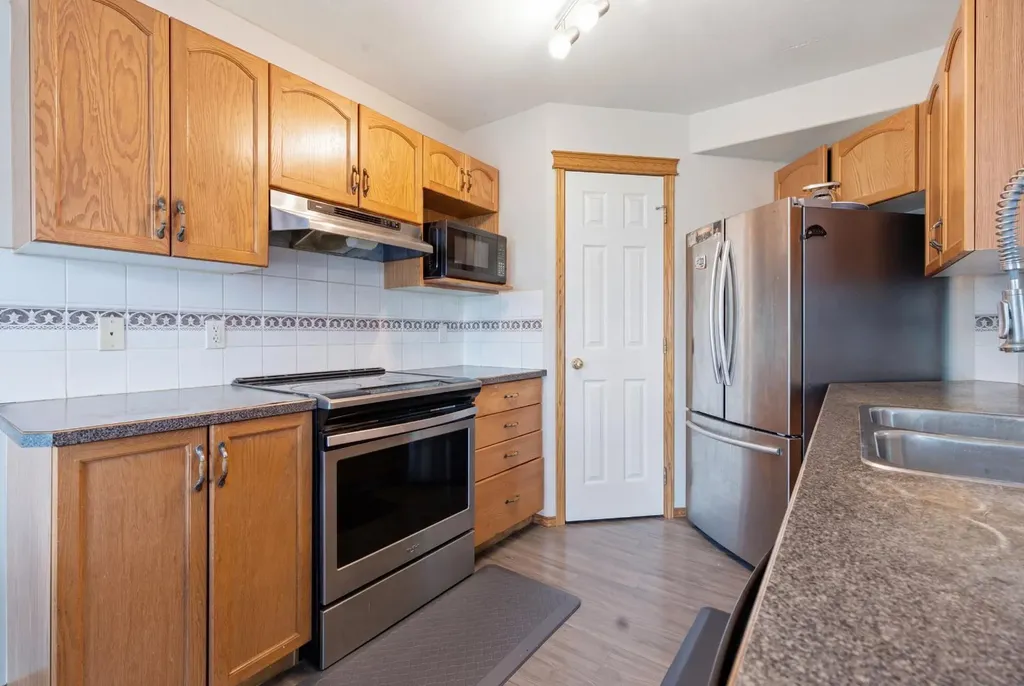161 Saddlemead Road NE Calgary AB T3J4J3