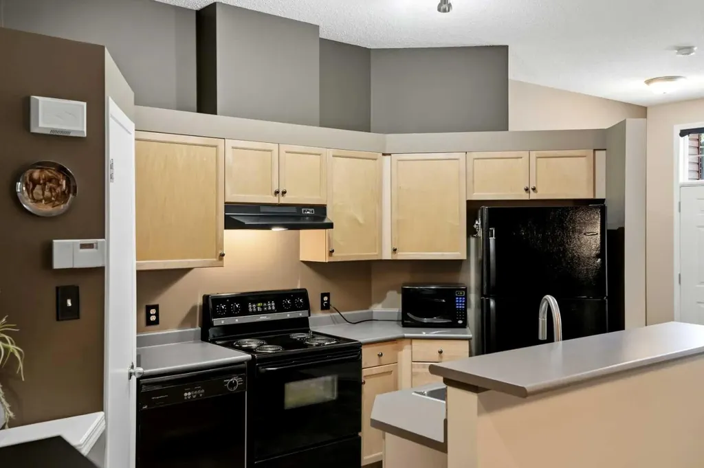 140 Promenade Way SE Calgary AB T2Z 4E9