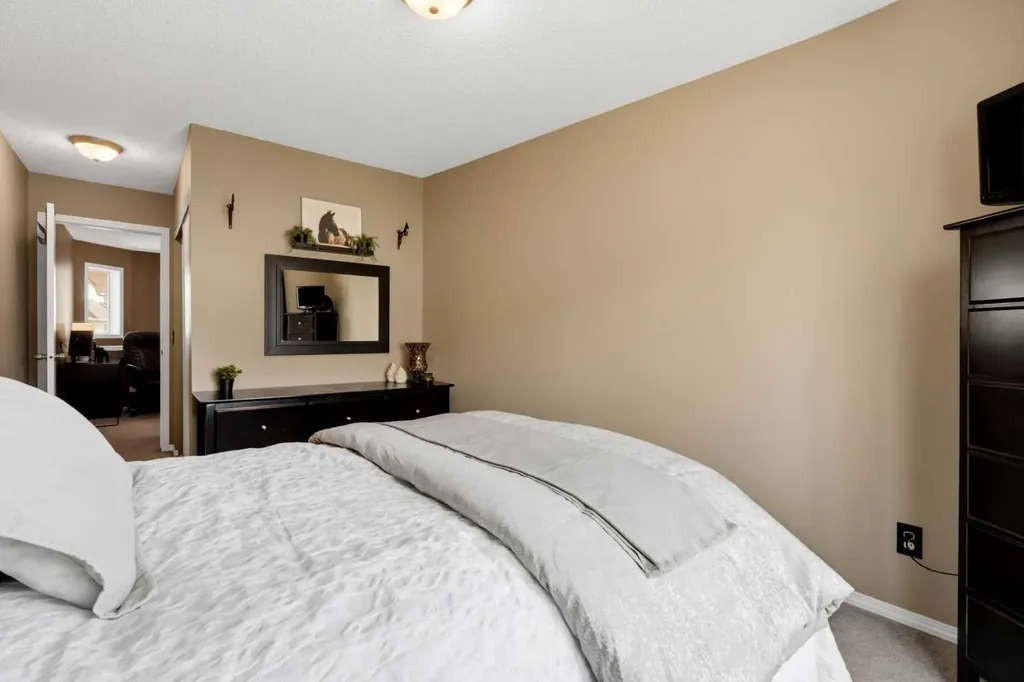 140 Promenade Way SE Calgary AB T2Z 4E9