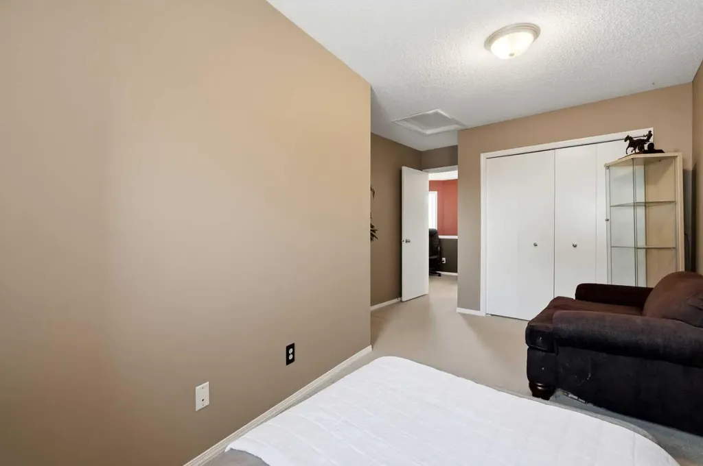140 Promenade Way SE Calgary AB T2Z 4E9
