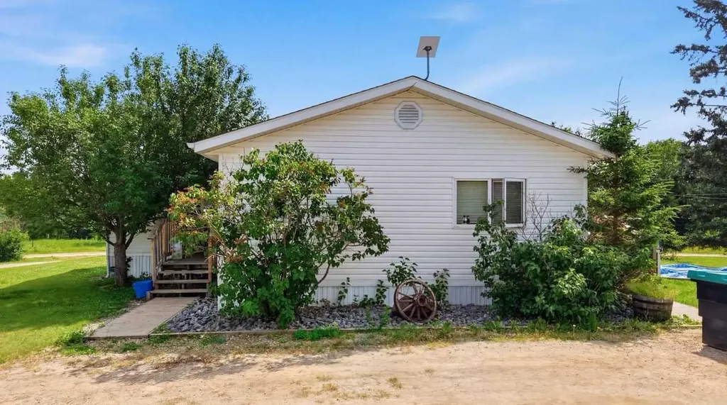 404031 Range Road 5-2 Rural Clearwater County AB T0M 1H0