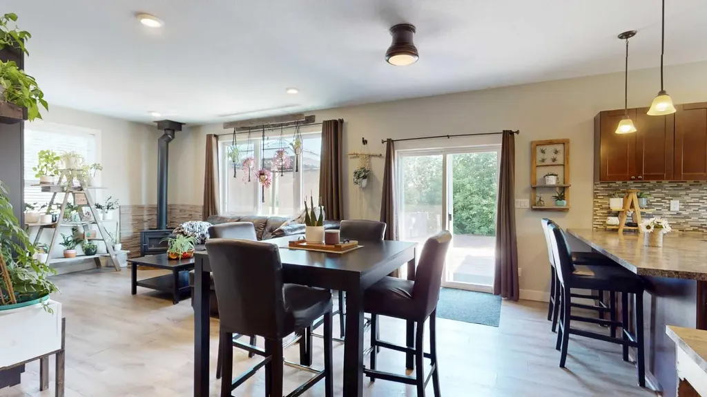 10 Destini Drive White Sands AB T0C 2L0