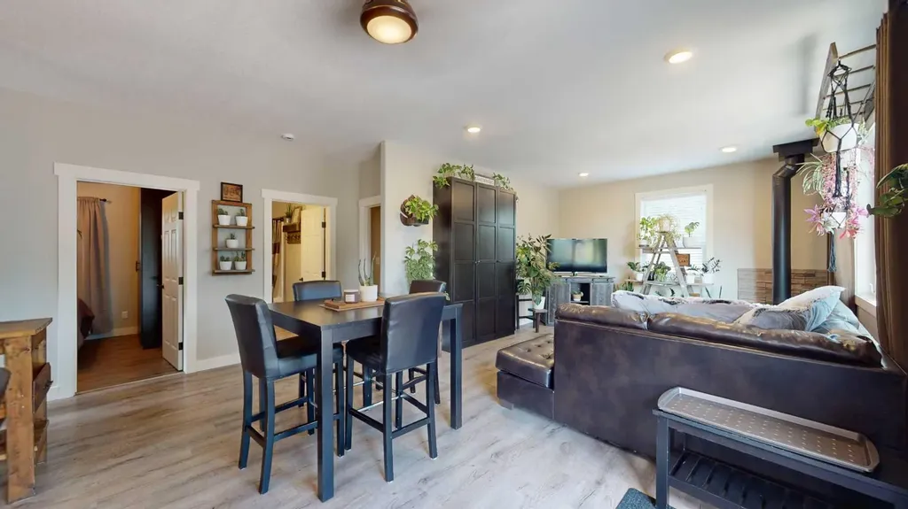 10 Destini Drive White Sands AB T0C 2L0