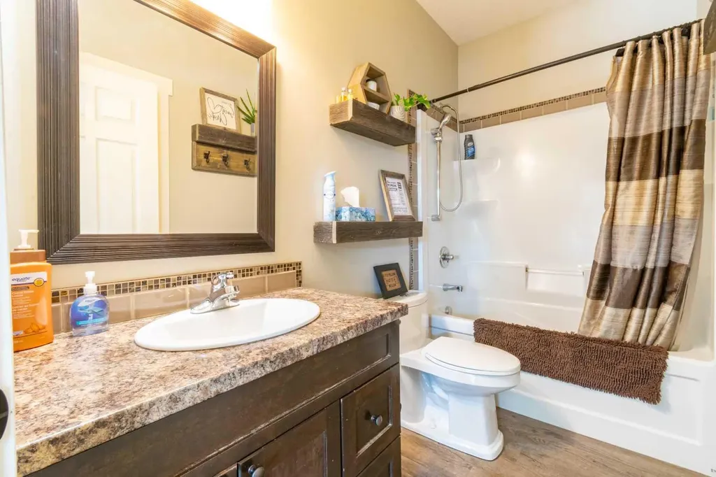10 Destini Drive White Sands AB T0C 2L0