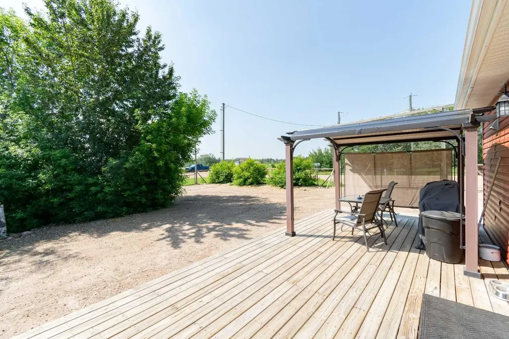 10 Destini Drive White Sands AB T0C 2L0
