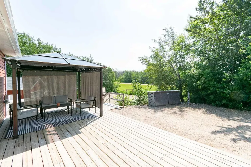 10 Destini Drive White Sands AB T0C 2L0