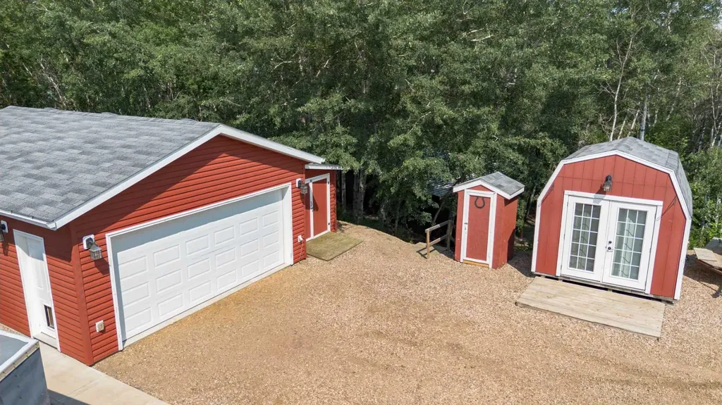 10 Destini Drive White Sands AB T0C 2L0