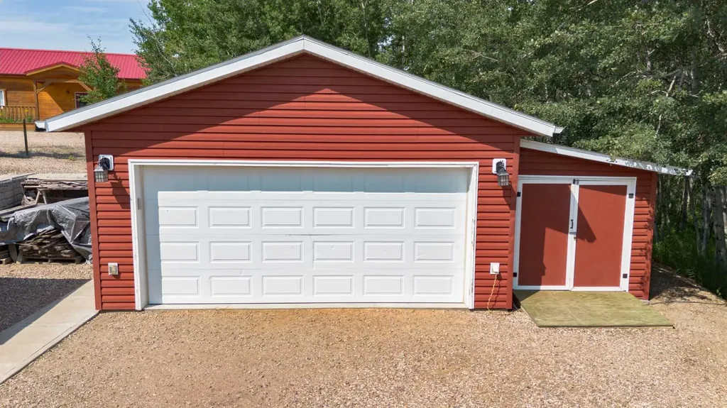 10 Destini Drive White Sands AB T0C 2L0