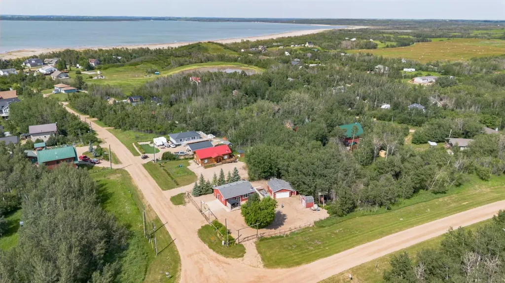 10 Destini Drive White Sands AB T0C 2L0