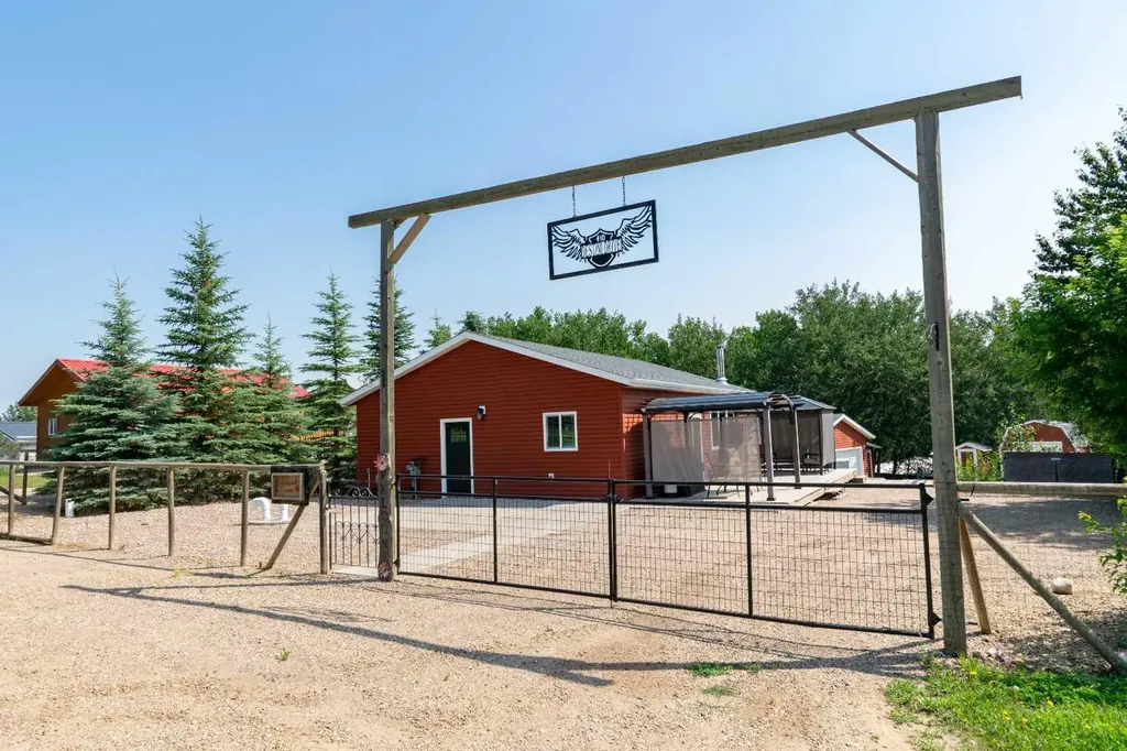 10 Destini Drive White Sands AB T0C 2L0
