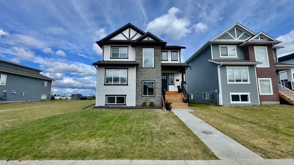 8606 72 Avenue Grande Prairie AB T8X0N9