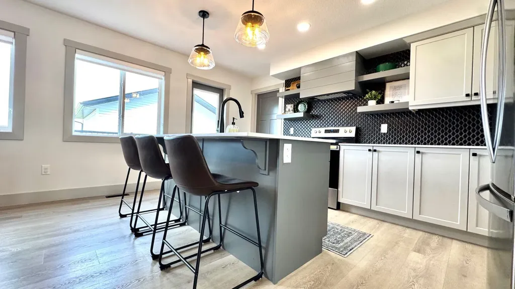 8606 72 Avenue Grande Prairie AB T8X0N9