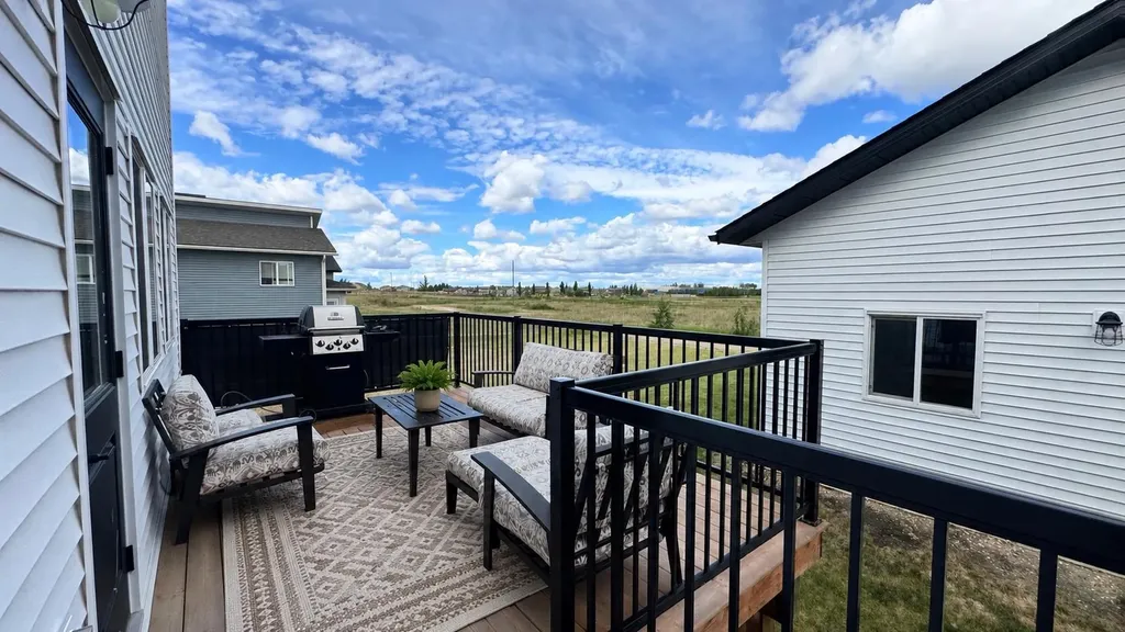 8606 72 Avenue Grande Prairie AB T8X0N9