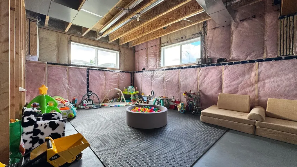 8606 72 Avenue Grande Prairie AB T8X0N9