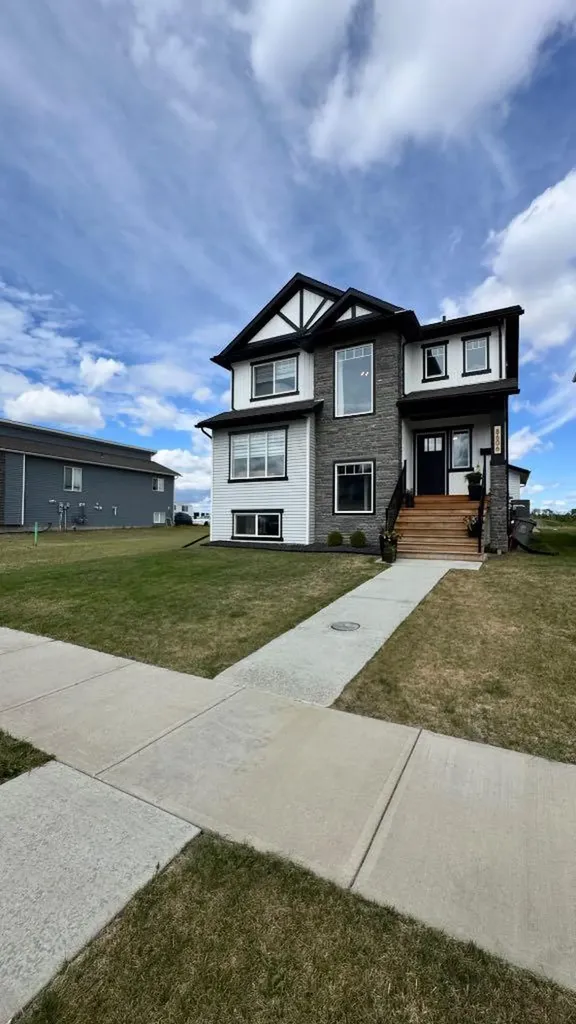 8606 72 Avenue Grande Prairie AB T8X0N9