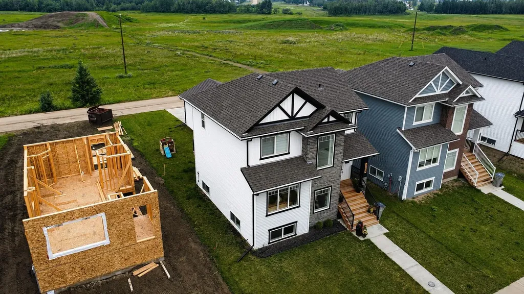 8606 72 Avenue Grande Prairie AB T8X0N9
