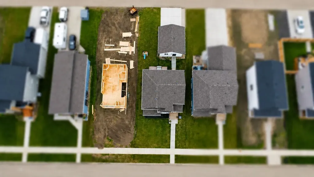8606 72 Avenue Grande Prairie AB T8X0N9