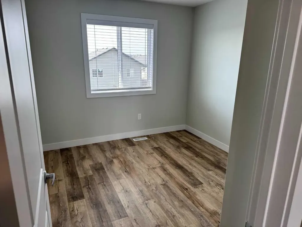 11408 96 Street Clairmont AB T8X 0W7